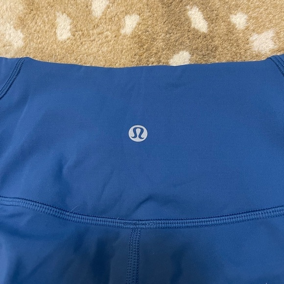 Lululemon Athletica Sun Setter Crop (17") Royal blue women’s size 4 - Picture 12 of 13
